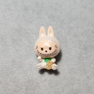 Cute Blinged Labubu Lucky Cat Figure (Pop Mart)